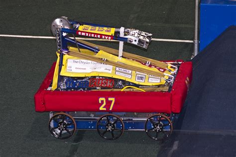 2010 FIRST Breakaway Team RUSH 27 Robot | Robot, Cool robots, Monster ...