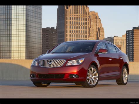 Buick LaCrosse (2010) | Front Angle