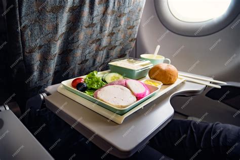 Airline Meal 的图像结果