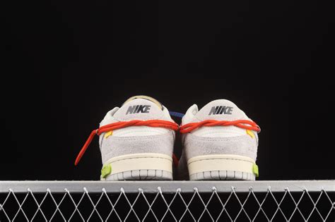 Off-White x Nike SB Dunk Low Lot 35 of 50 Neutral Grey Habanero Red ...