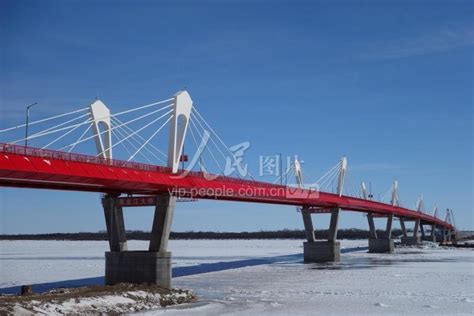 黑龙江大桥连接“双子城” 促进中俄互联互通-人民图片网