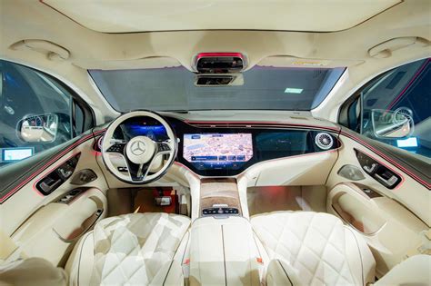 Mercedes-Maybach EQS 680 - MERCEDES-BENZ