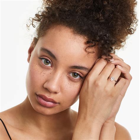 IGI 1.50 Carat K-SI1 Very Good Cut Oval Diamond Knife Edge Solitaire ...