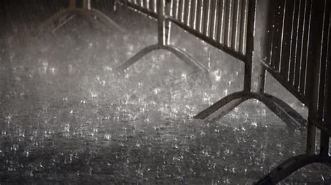 城市大雨摄影图片-城市大雨摄影作品-千库网