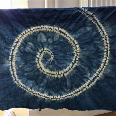 shibori-spiral Shibori Fabric, Shibori Tie Dye, Dyeing Fabric, Stencil ...
