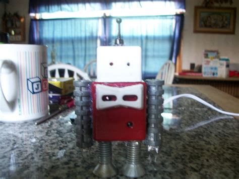 How to Make a Mini Robot 的图像结果