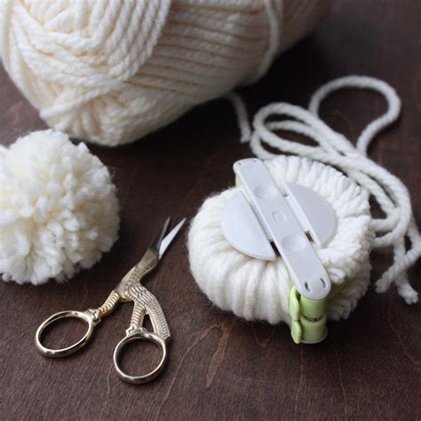 Pom Pom Maker 的图像结果