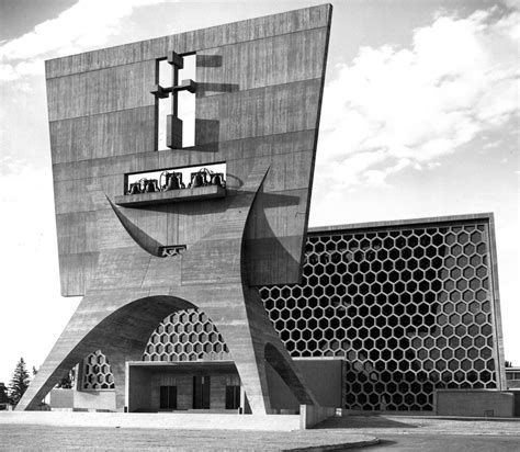 Marcel Breuer met Hamilton P. Smith ~ St. John's University ~ Abdijkerk ...