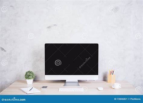 Desktop Front View 的图像结果