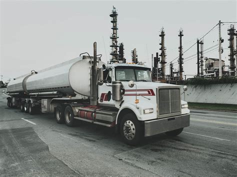 Logistics Support Team – Refinery Service | American Refining Group