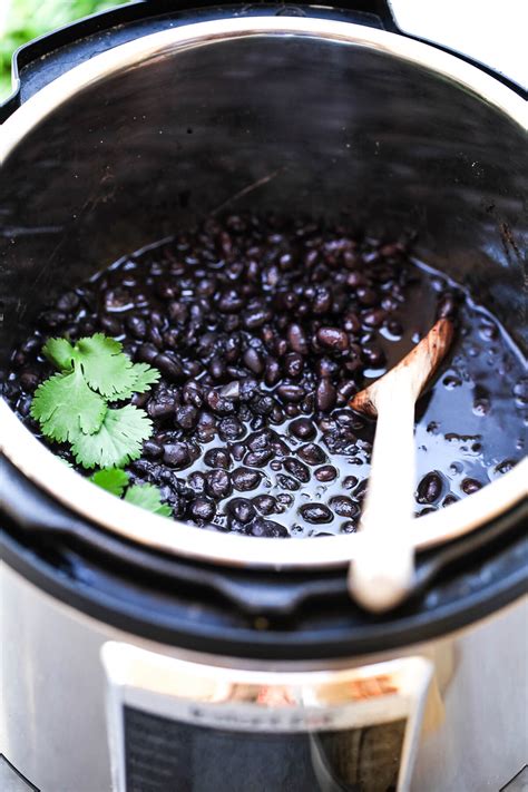 Instant Pot Black Beans (No Soak Dry Black Beans)