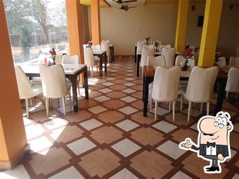 Menu at Dev Hotel & Restaurant Kolaras, Kolaras