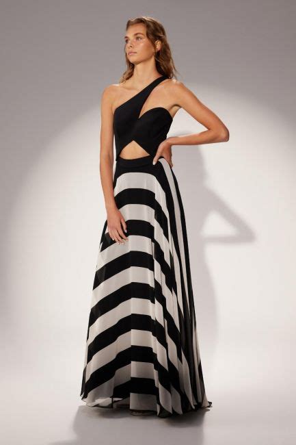 Black -and -one shoulder A cut waist low -cut double color evening dress 10