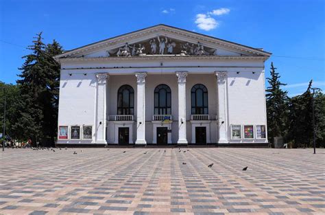 Українська студія Skeiron розробила 3D-тур Маріупольським драмтеатром