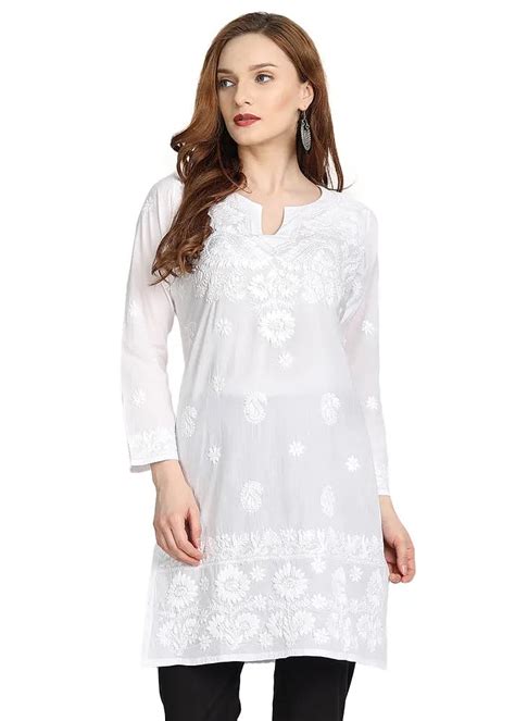 How To Recreate Sara Ali Khan's Top Looks | LBB