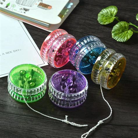 Buy Baby and Toys LED Flashing YoYo Ball Classic Children Clutch Mechanism Yo-Yo Gift Toys at ...
