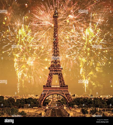 fireworks over the Eiffel tower New Year in Paris Stock Photo - Alamy