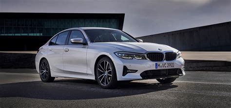 BMW 320i SportLine – CCA – Cámara del Comercio Automotor