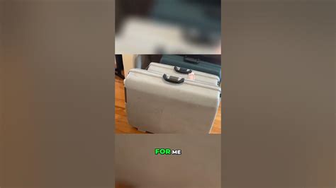 Repairing Suitcases 的图像结果