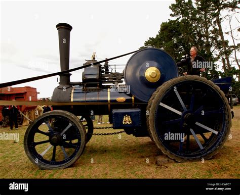 Victorian Model Steam Engine 的图像结果