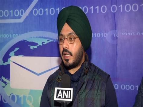 Delhi Police IFSO unit arrests one for selling illegal firearms via ...