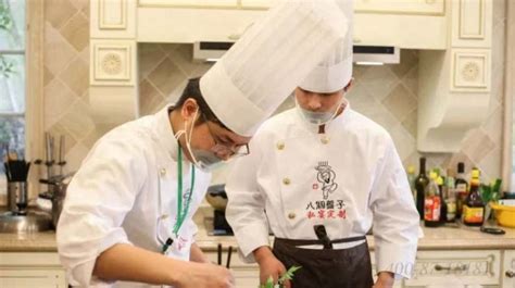 上门厨师、火锅料理师...餐饮新鲜职位频现背后的底层逻辑 - 知乎