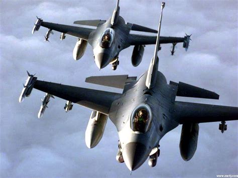 F16战斗机游戏的操作!-f16战斗机游戏怎么操作