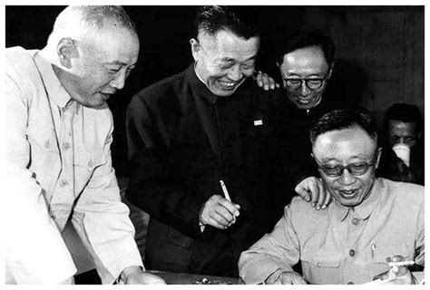 1959年，國軍司令宋希濂被特赦出獄，陳賡大將親自迎接，這是為何 - 每日頭條