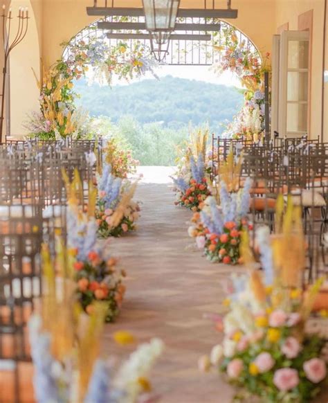 Wedding Aisle Decorations: How to Create a Dreamy Walk Down the Aisle ...