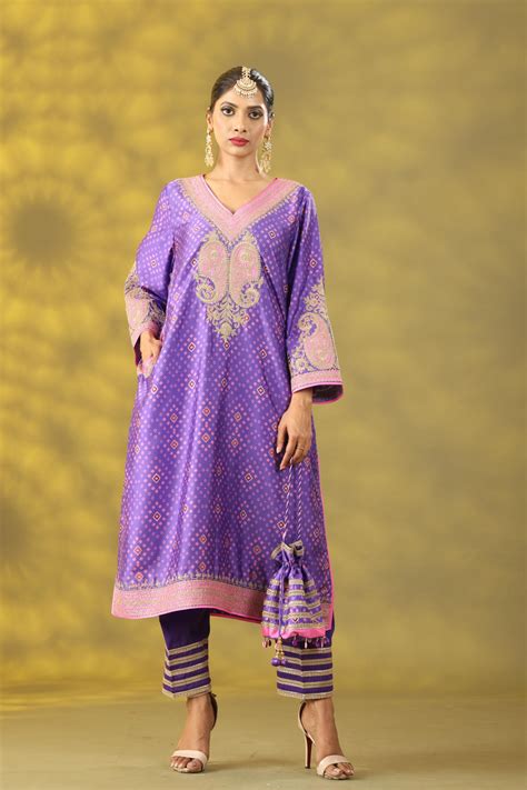 Sonia Ahuja: Unveiling Elegance in Every Stitch