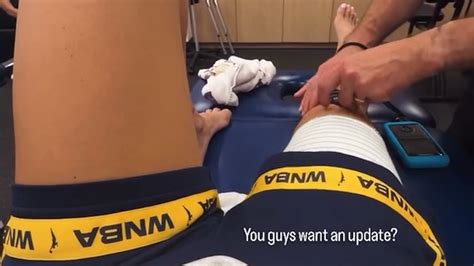 Lebron James Gif Popte Een Molly Lebron James Throwing Powder Gif's