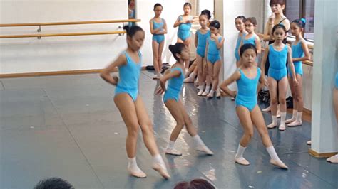 北京舞蹈学院中国舞等级考试教材1~12级学生试题（新版）_道具