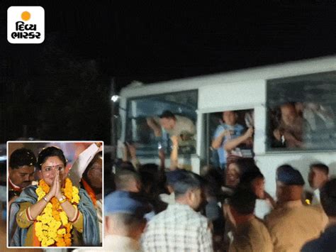 In Jamjodhpur, the youth of the Rajput community staged a protest at ...