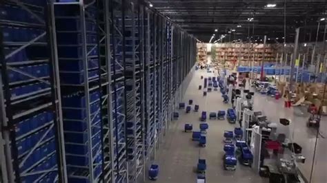 Rezultat imagine pentru Geekplus Roboshuttle