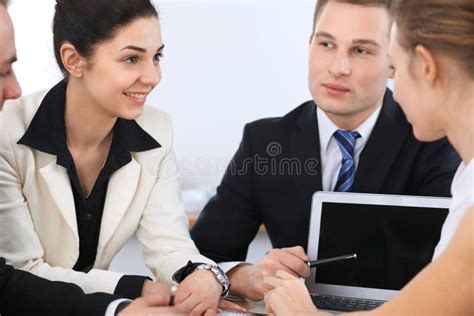 Negotiation Background 的图像结果