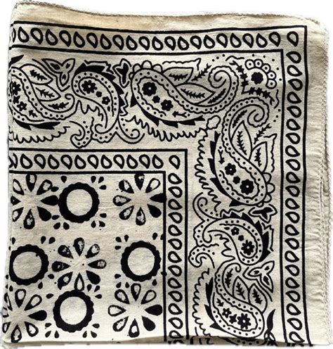 Bandana Scarf Men, Paisley Design Scarf - Unisex Square Scarf - AryanArts33