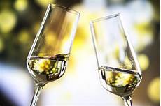 bicchieri per prosecco due bicchieri scaricare foto gratis bicchieri per prosecco due bicchieri scaricare foto gratis