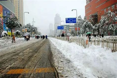 下雪了！石家庄2009年那场暴雪，你还记得吗？交通瘫痪、道路结冰……