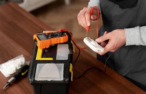 What Is an Insulation Tester Megger and How It Works | Udeyraj