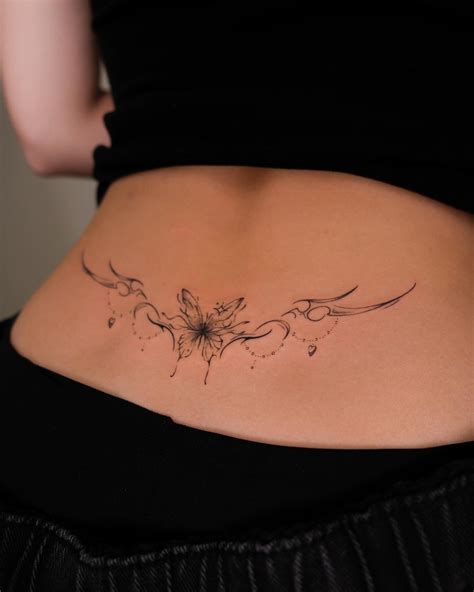 Back Tattoos Tramp Stamp 的图像结果