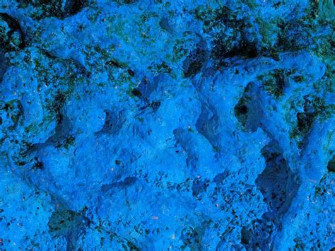 Blue Crystal Rock 的图像结果