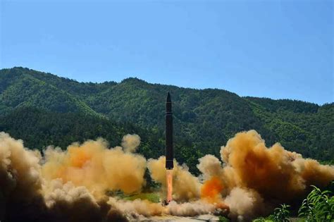 朝鲜成功发射新型洲际导弹 射程圈覆盖美国全境|特朗普|朝鲜|导弹_新浪新闻
