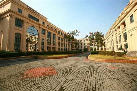 上海外国语大学英国兰卡斯特大学2+2本科留学预科项目 - 知乎