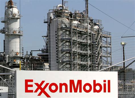 ExxonMobil sues administration to stop $2M fine over "disregard" of Russia sanctions - CBS News