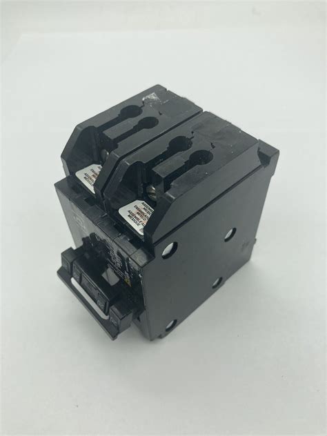 Homeline HOMT220220 Quad Two 2 Pole 20 Amp 120 240V AC Plug In Square D ...