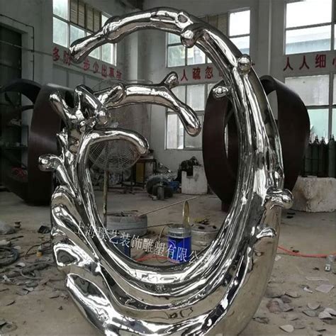 不锈钢雕塑—“石油之光”_滨州宏景雕塑有限公司
