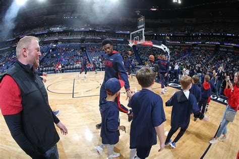 Photos: Pelicans vs. Spurs | Fans and Entertainment 12/22/22 Photo ...