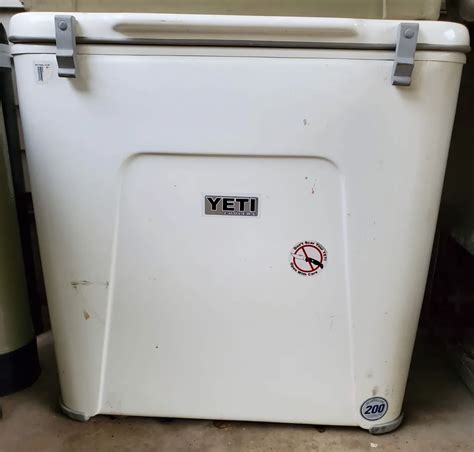 yeti-original-fibreglass-cooler-2006-200-quart - Hunting Waterfalls