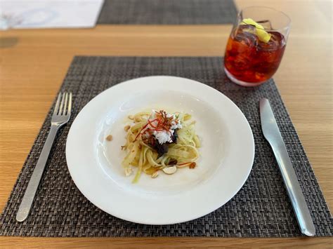 Qantas First Class Menu 的图像结果