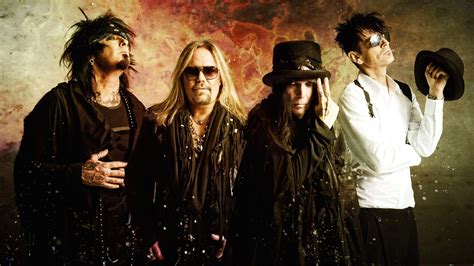 Mötley Crüe: 4K Ultra HD Wallpaper of Rock Legends